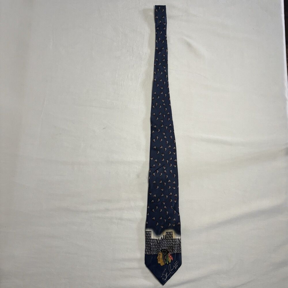 Vintage Chicago Blackhawks NHL Silk Tie Hockey Pucks Skyline Signed Hull #21